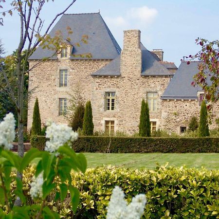 Gite Le Logis - Manoir Le Plessix Madeuc Corseul Dış mekan fotoğraf